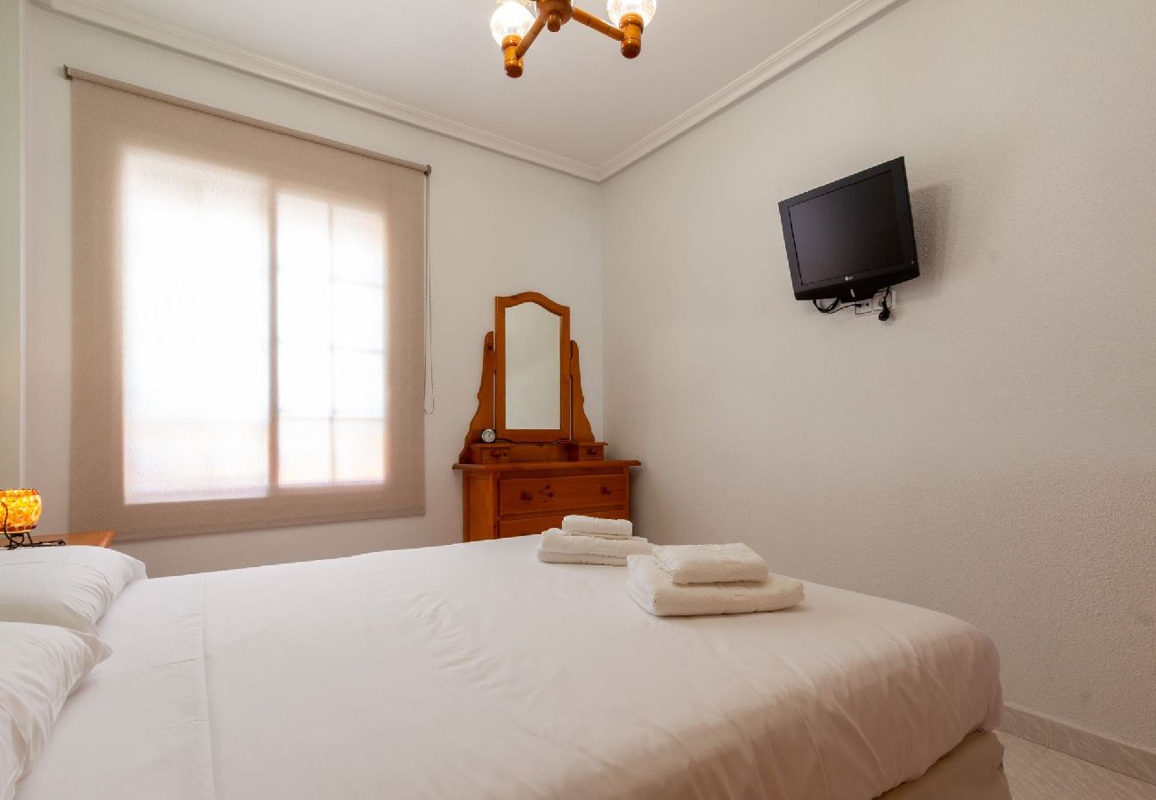 Apartment in santa pola - The Coastal Paradise - 1a Línea Beach and views 