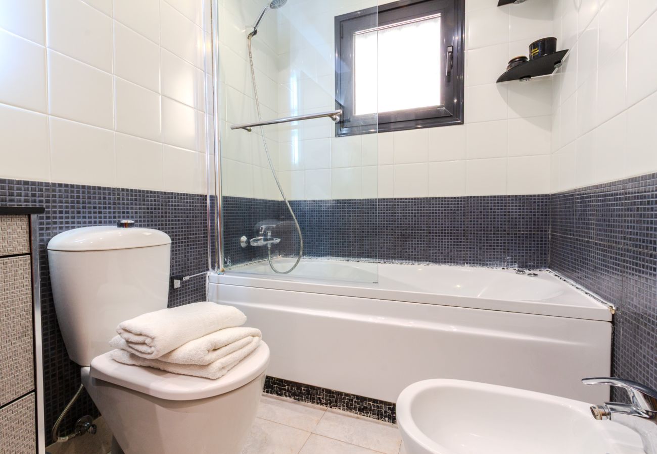 Apartment in santa pola - Urbanización con piscina cerca aeropuerto