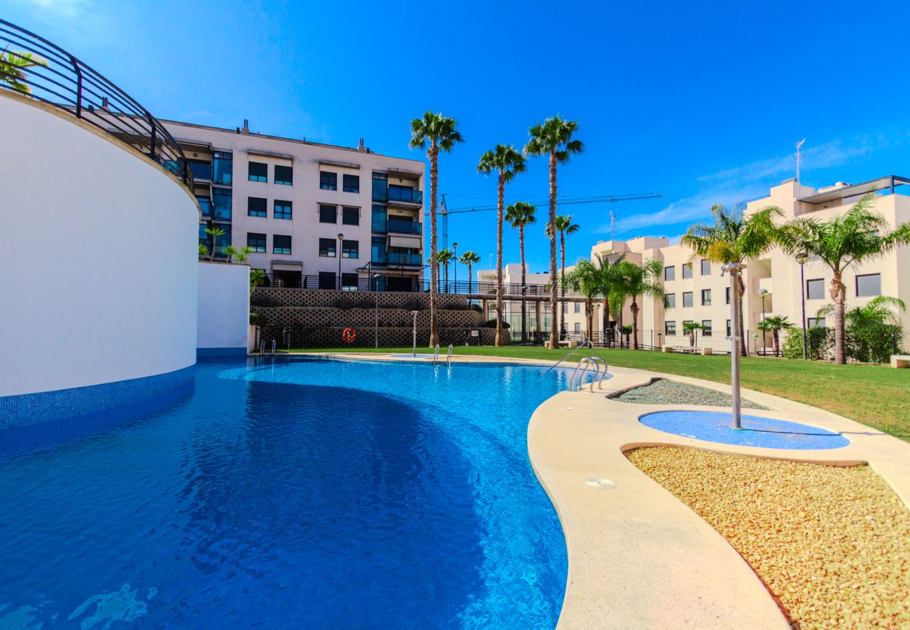 Apartment in santa pola - Urbanización con piscina cerca aeropuerto