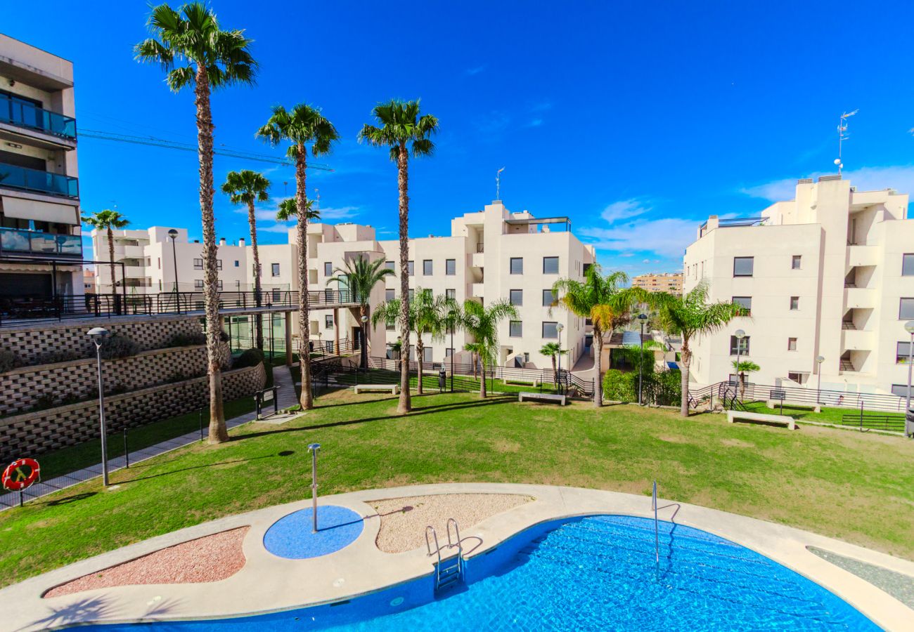 Apartment in santa pola - Urbanización con piscina cerca aeropuerto
