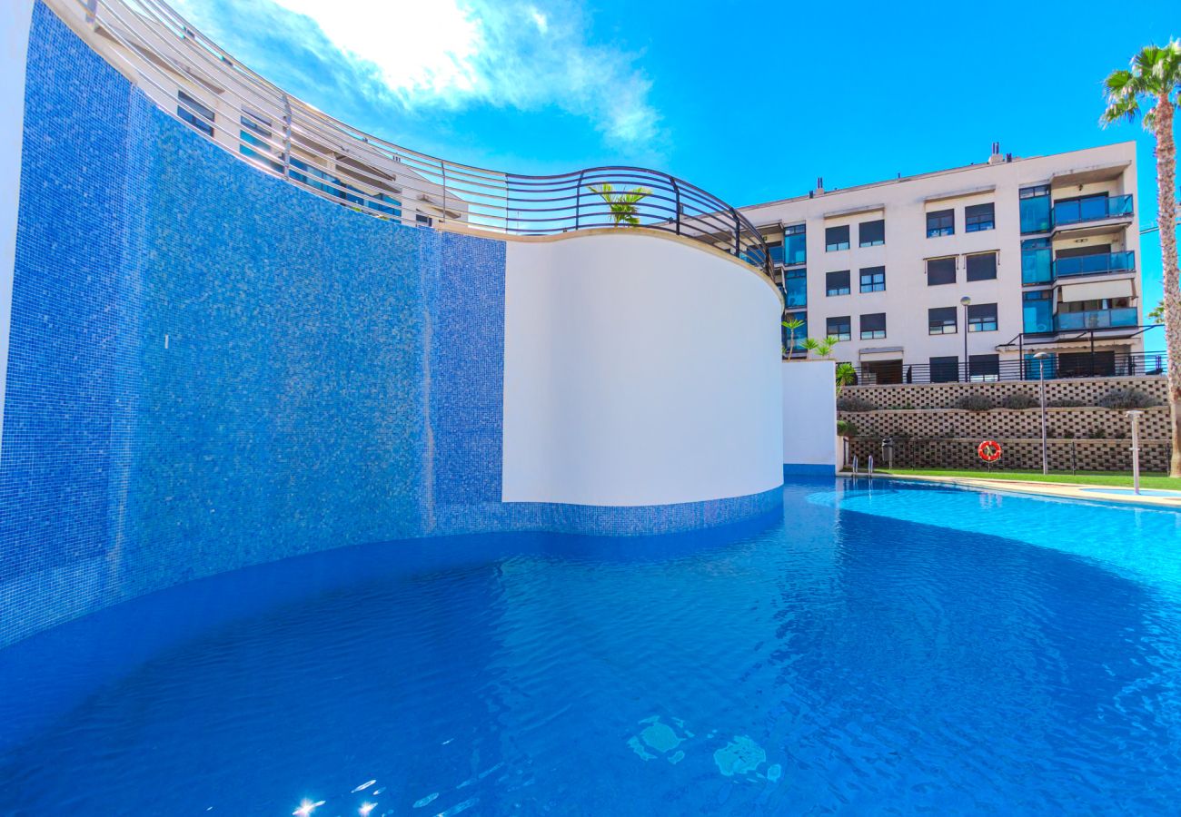 Apartment in santa pola - Urbanización con piscina cerca aeropuerto