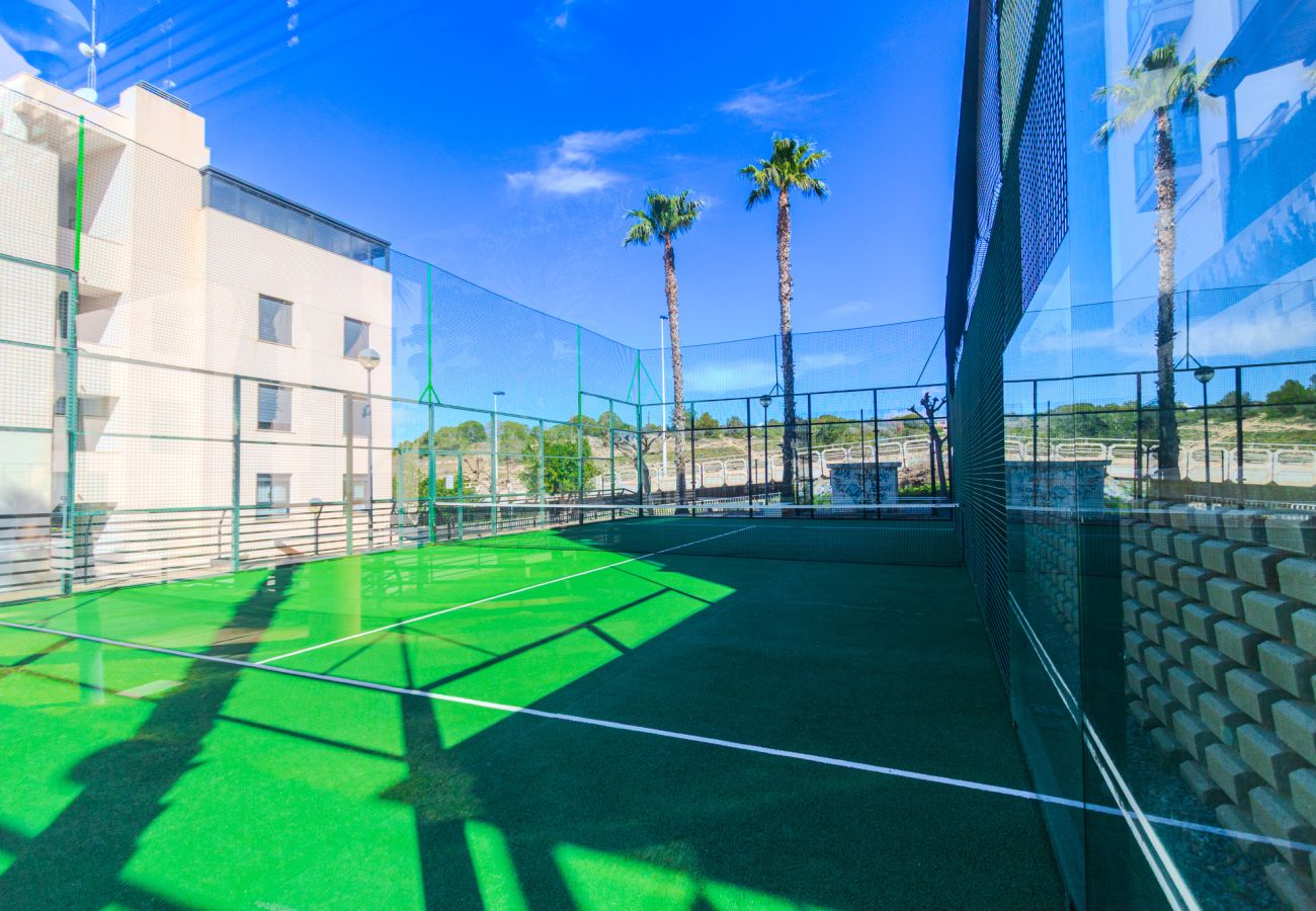 Apartment in santa pola - Urbanización con piscina cerca aeropuerto