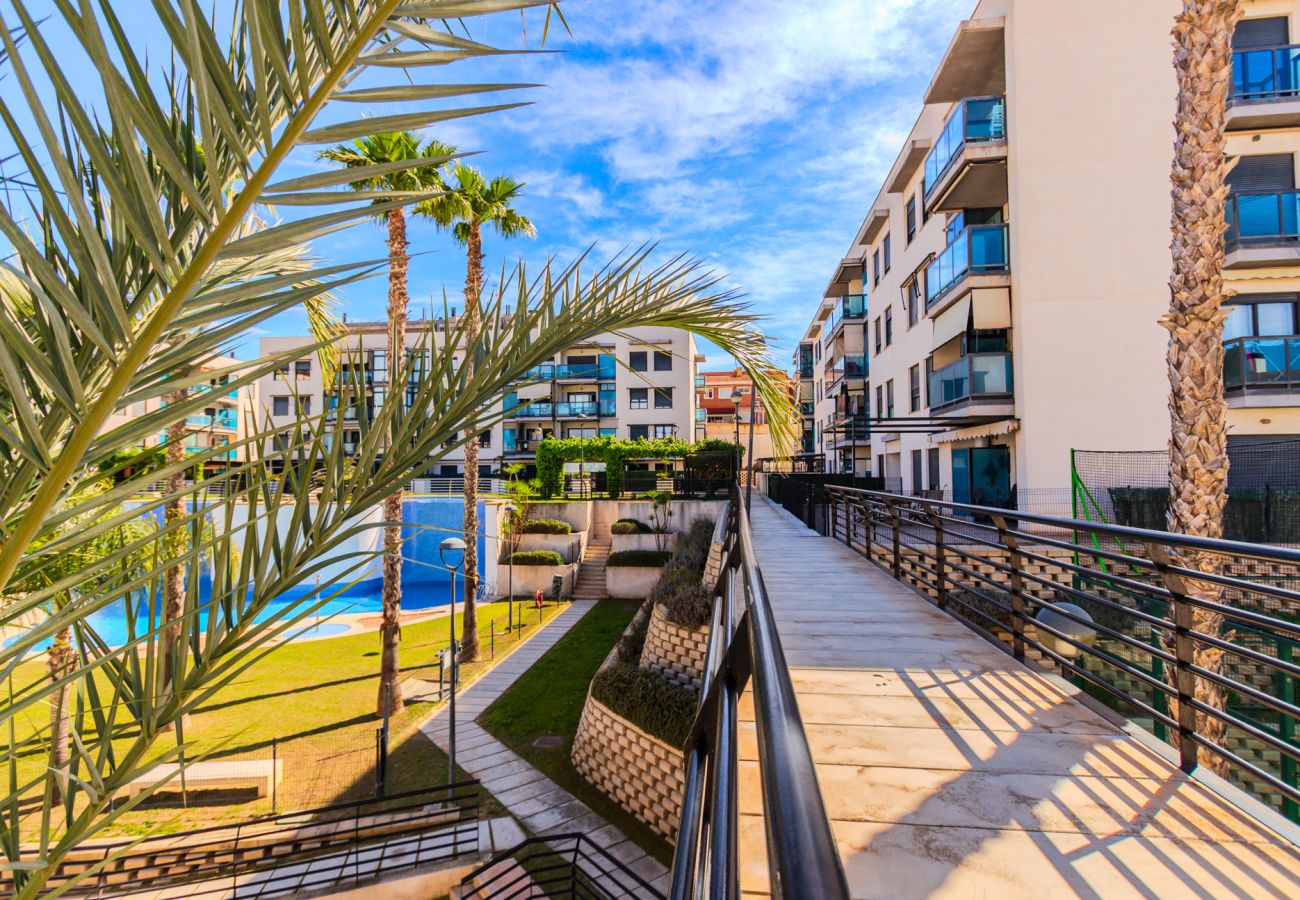 Apartment in santa pola - Urbanización con piscina cerca aeropuerto