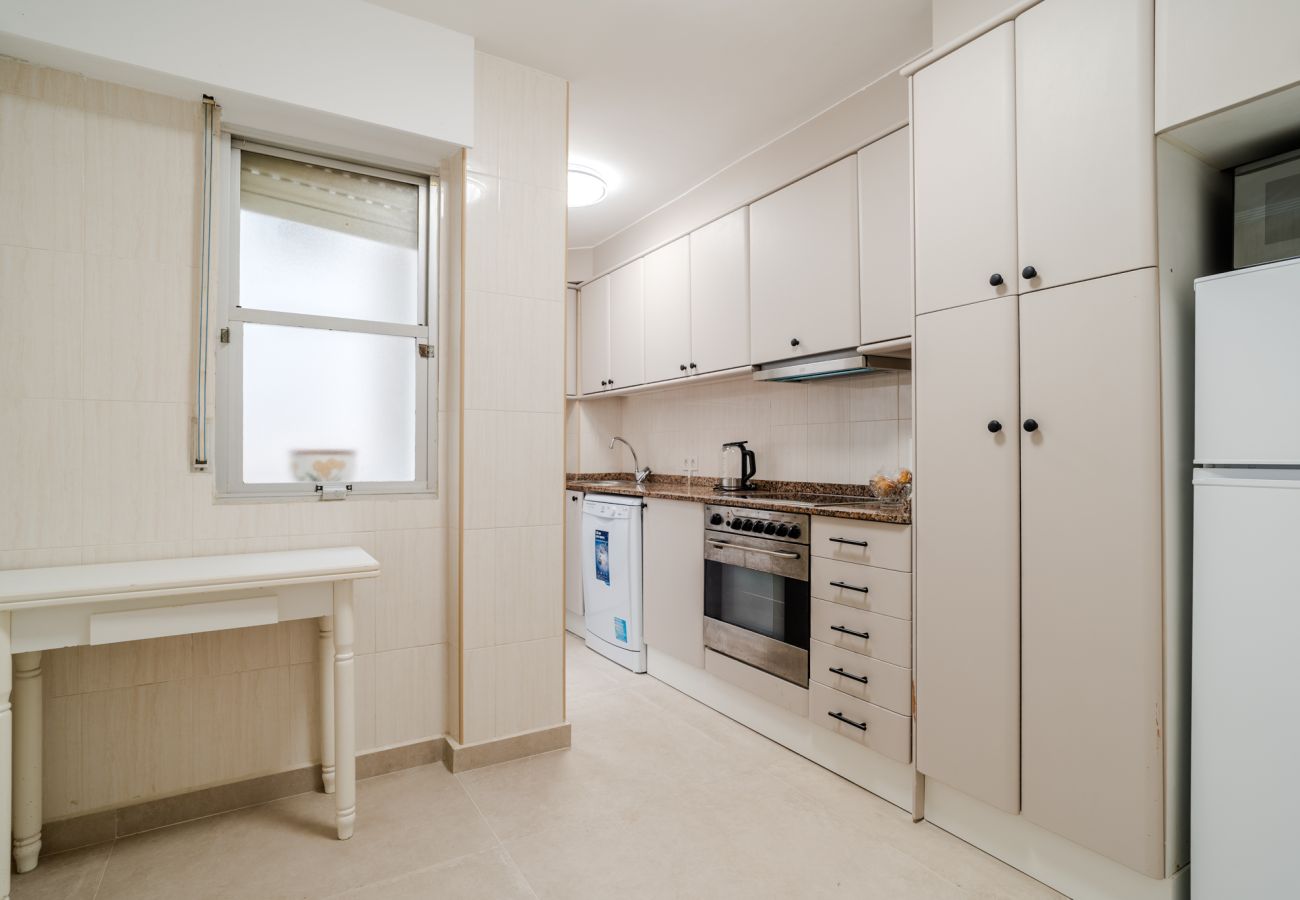 Apartment in santa pola - Downtown apartment, 50 meters from the beach