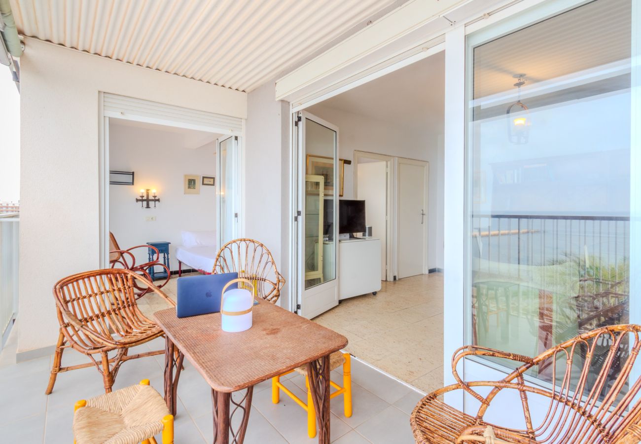 Apartment in santa pola - Primera linea de playa cerca de Alicante