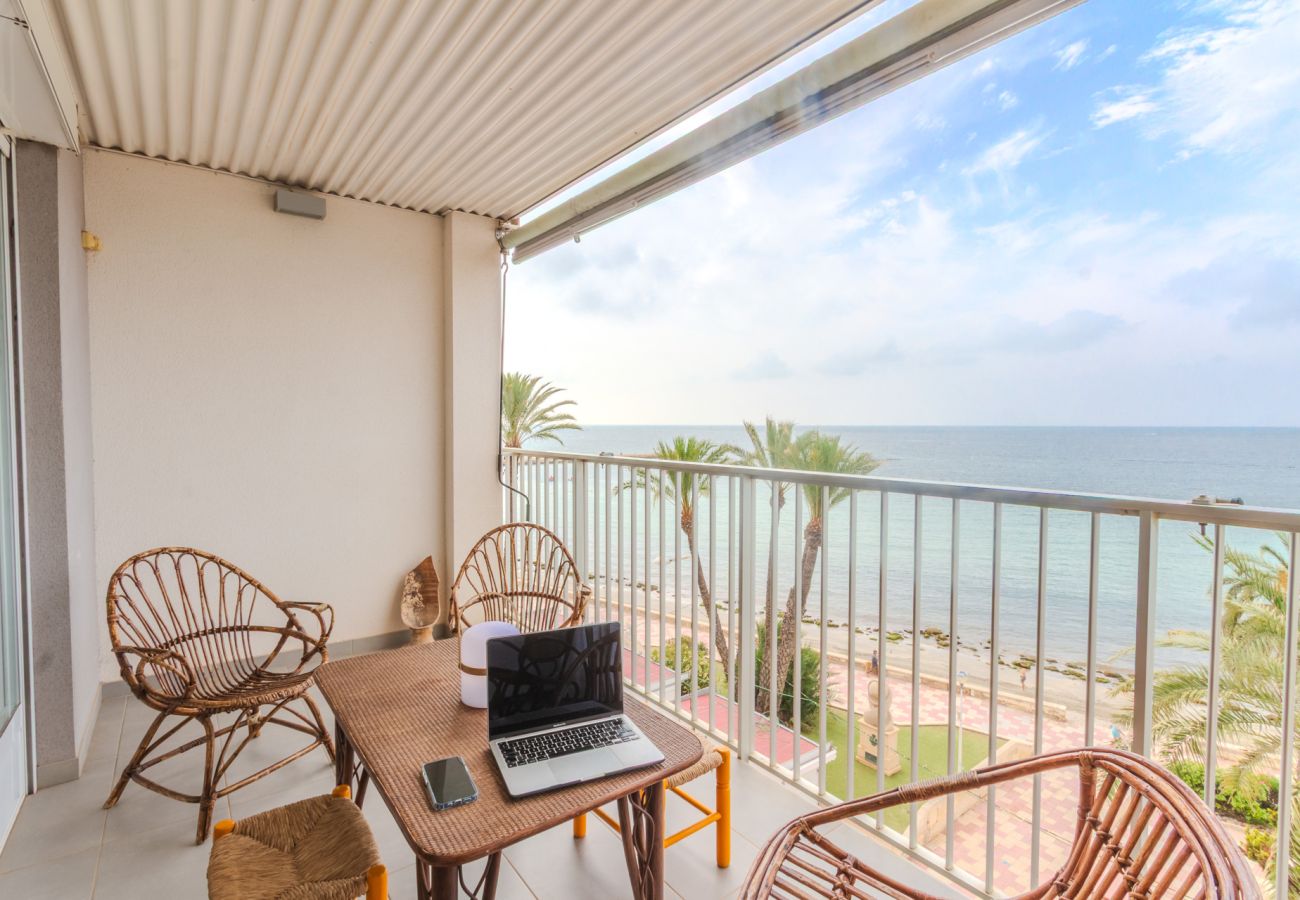 Apartment in santa pola - Primera linea de playa cerca de Alicante