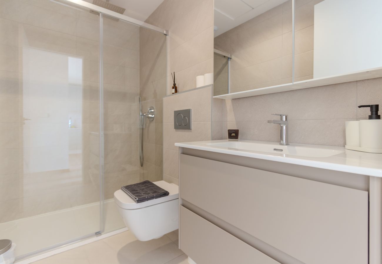 Apartment in santa pola - Moderno piso frente al mar (+11 días temporada)