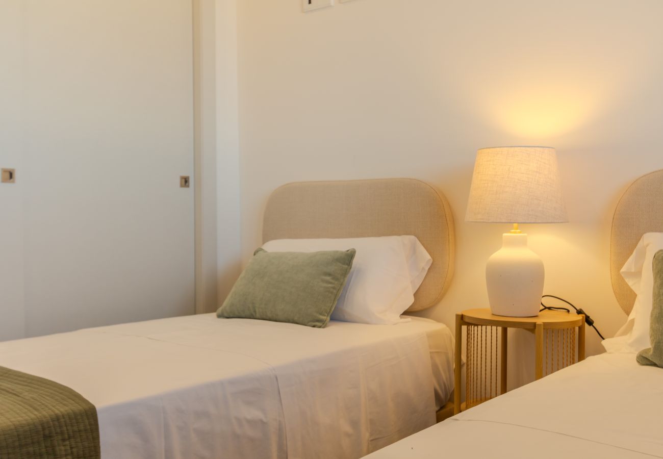 Apartment in santa pola - Moderno piso frente al mar (+11 días temporada)