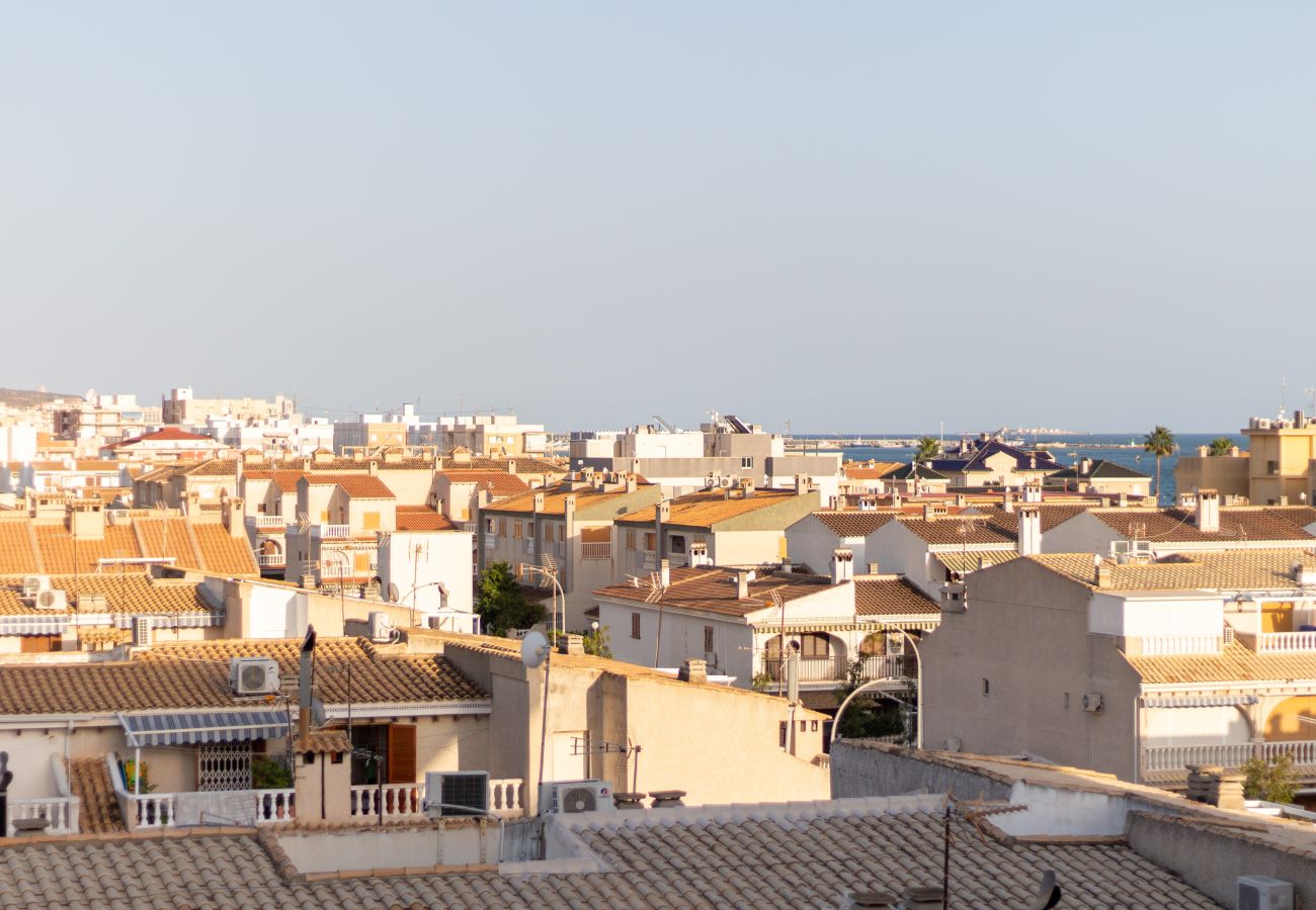 Apartment in santa pola - Moderno piso frente al mar (+11 días temporada)