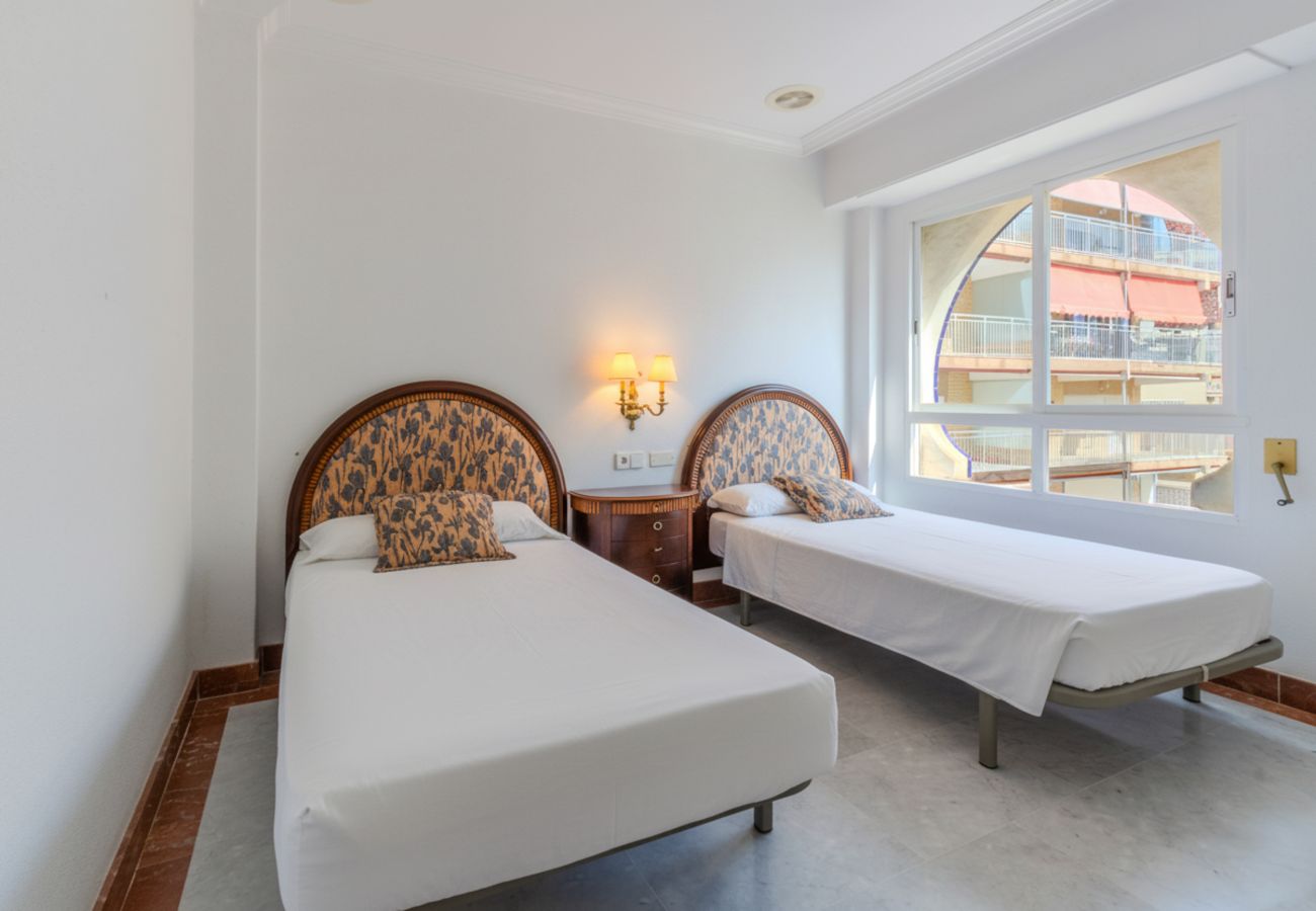 Apartment in santa pola - Beachfront - Medium Stay +11 days