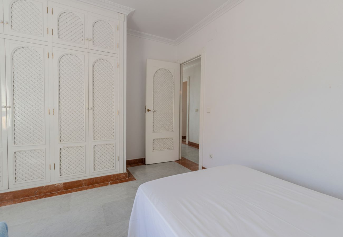 Apartment in santa pola - Beachfront - Medium Stay +11 days