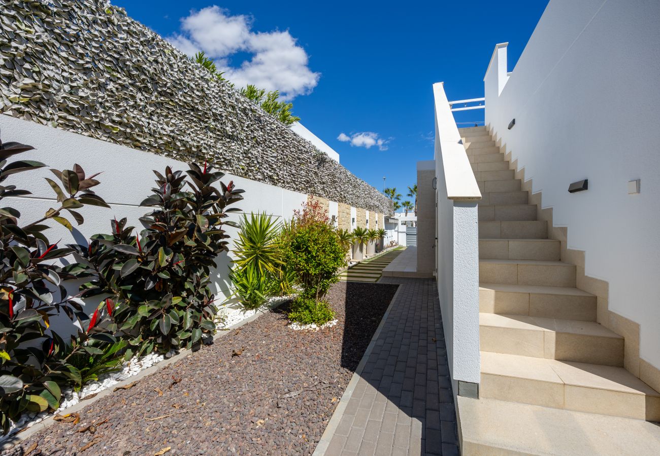 Villa in Orihuela - Sunny Villa - Relax and Golf
