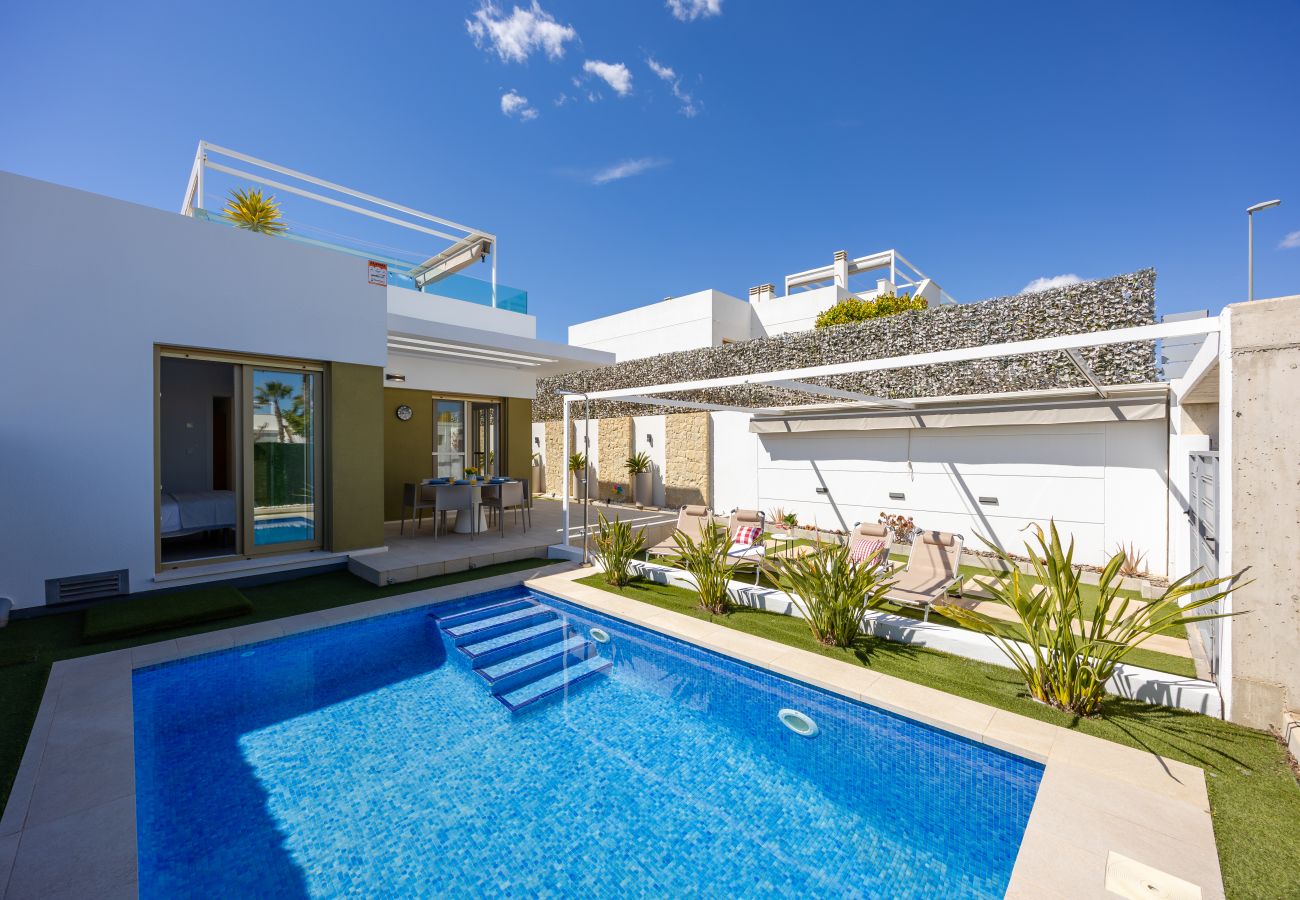 Villa in Orihuela - Sunny Villa - Relax and Golf