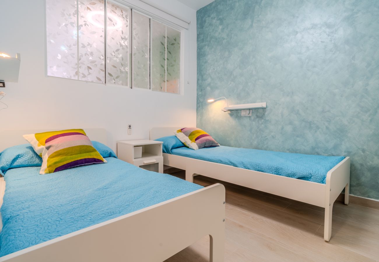 Apartment in santa pola - Modern Apartment by the New Harbour