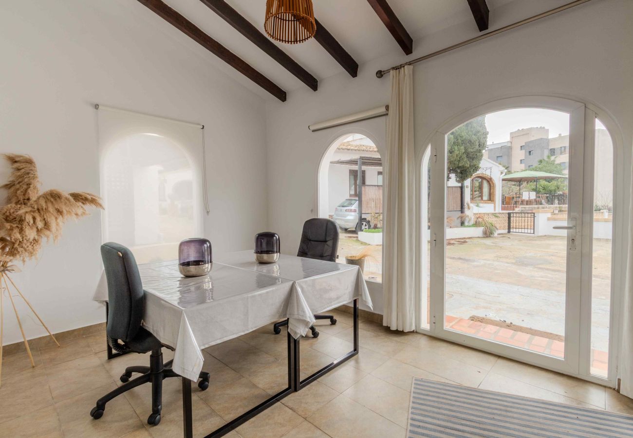 House in Javea - Villa for 8 near Playa del Arenal with a garden and barbecue