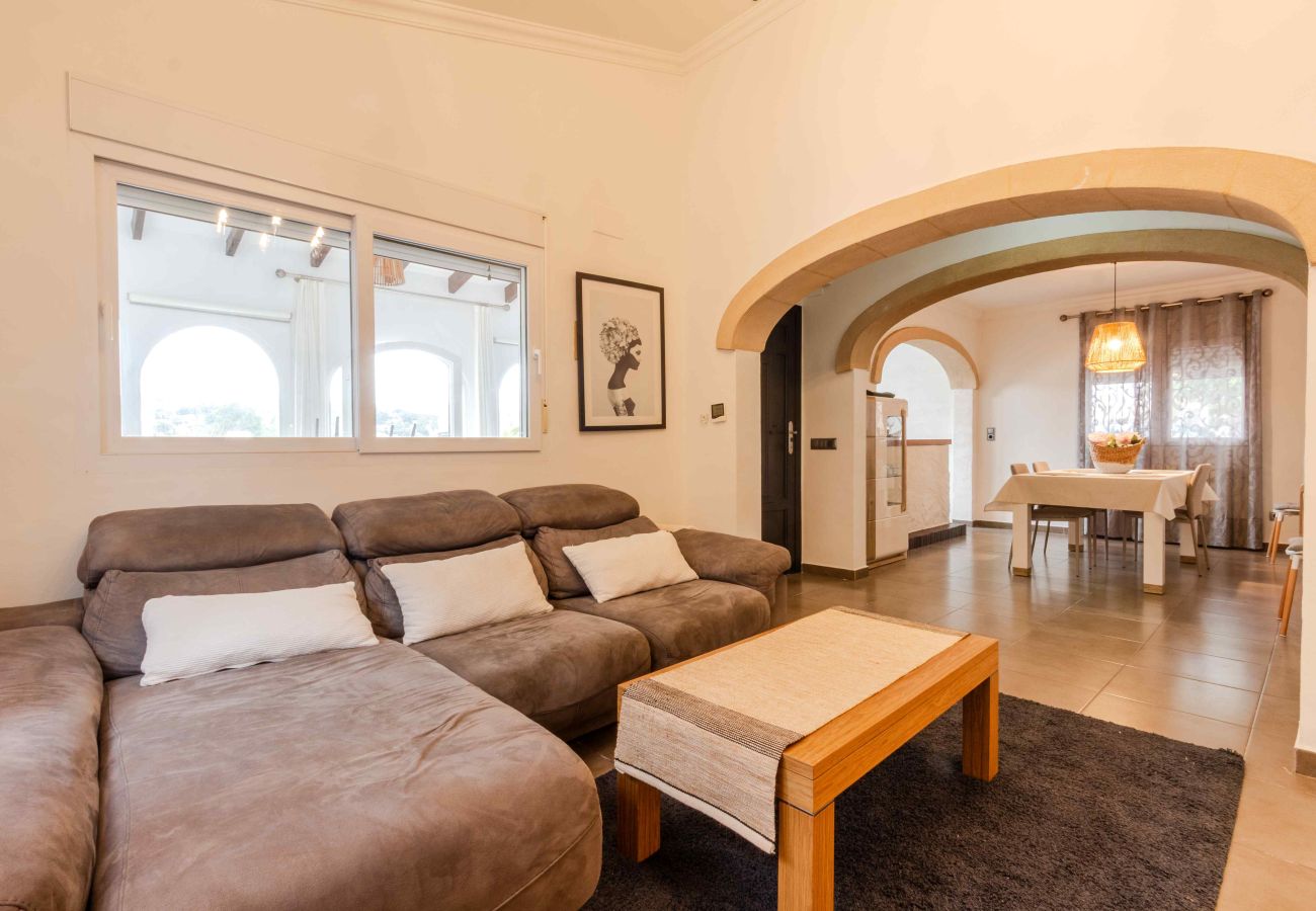 House in Javea - Villa for 8 near Playa del Arenal with a garden and barbecue