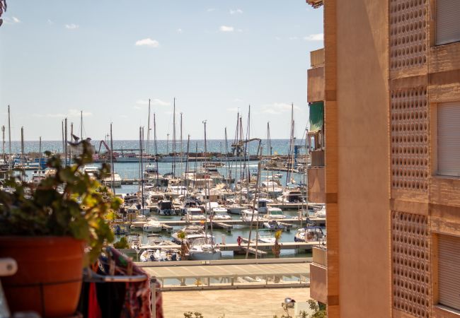 Apartment in Santa Pola - Central Apartment Next to the Boardwalk