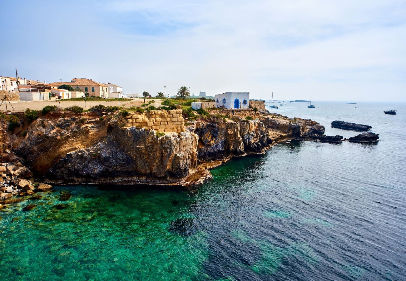 Dom w Alicante / Alacant - Isla de Tabarca Casa Completa en el Pueblo 