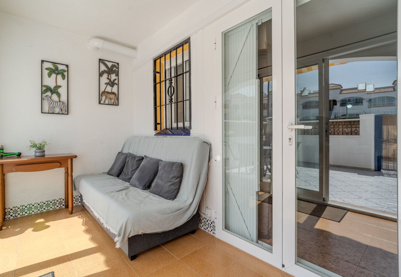 Apartament w Gran Alacant - Casa Jícara - urbanización con piscina by Domidai 