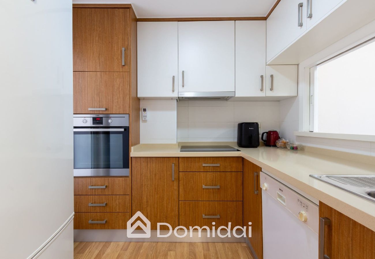 Apartament w Los Arenales Del Sol - The Seaview - beach & pool by Domidai 