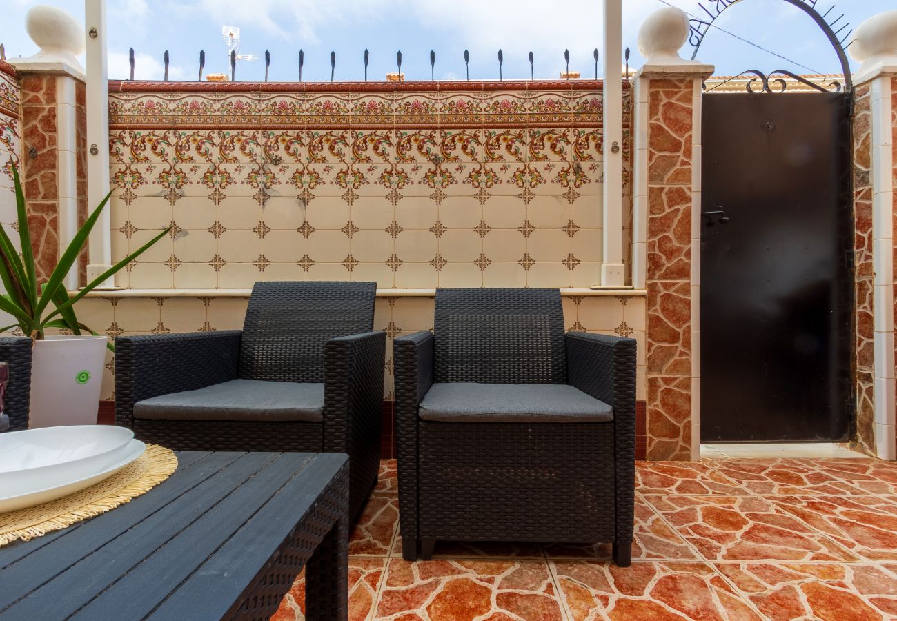 Townhouse w santa pola - Refugio para parejas a 1 minuto del mar