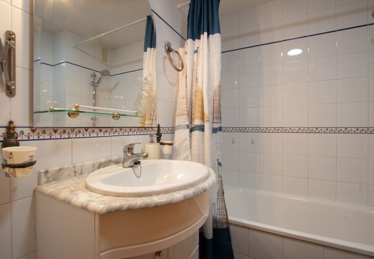 Apartament w Arenales del Sol - Arenales Beach + pool near airport