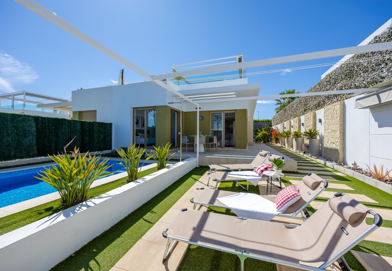 Willa w Orihuela - Sunny Villa - Relax and Golf