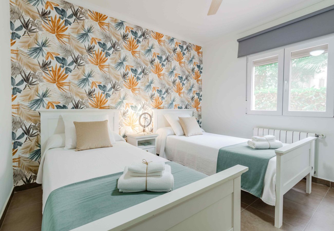 Dom w Javea - Villa para 8 cerca de Playa del Arenal con jardín y barbacoa