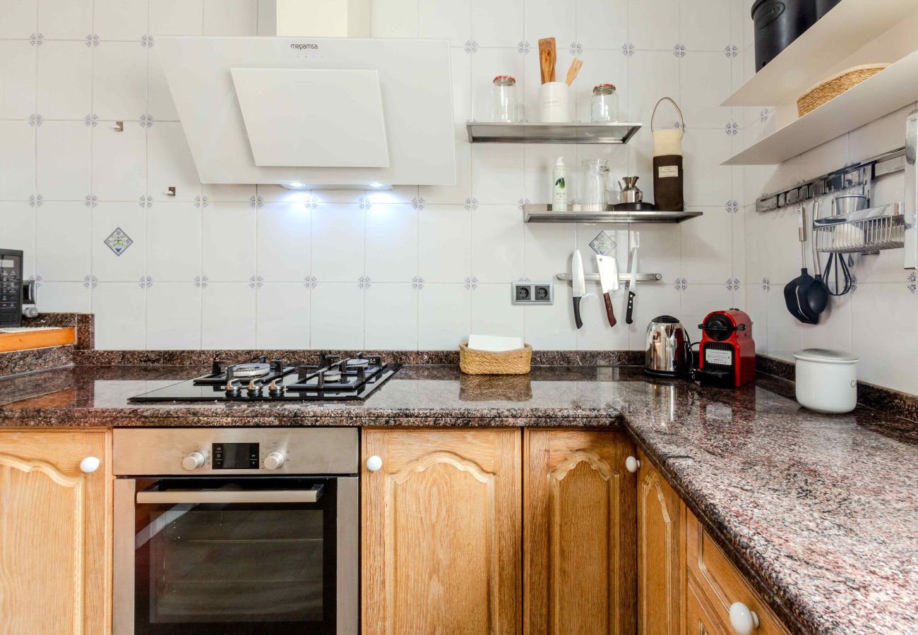 Dom w Javea - Villa para 8 cerca de Playa del Arenal con jardín y barbacoa