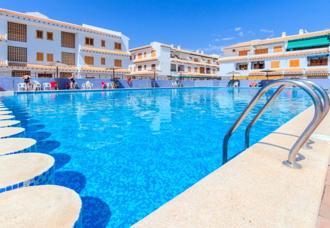 Apartament w Santa Pola - Reformado con piscina, a 10 min de la playa, Santa Pola