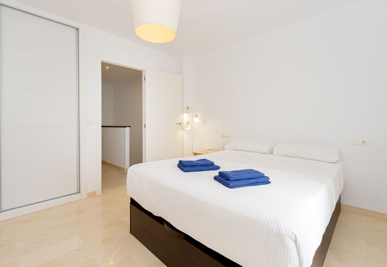 Dom w Finestrat - Casa con BBQ y piscina comunitaria - Golf Badía, Finestrat