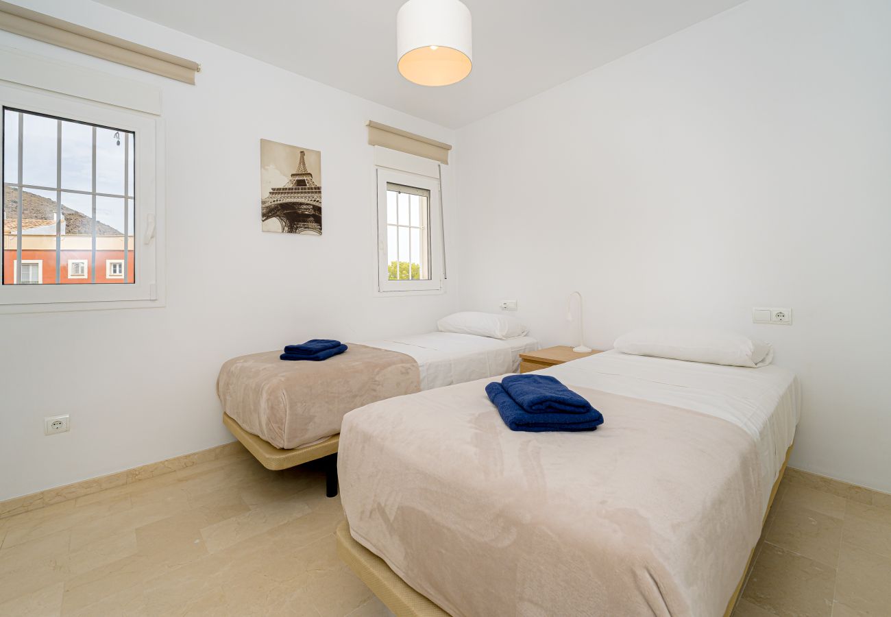 Dom w Finestrat - Casa con BBQ y piscina comunitaria - Golf Badía, Finestrat