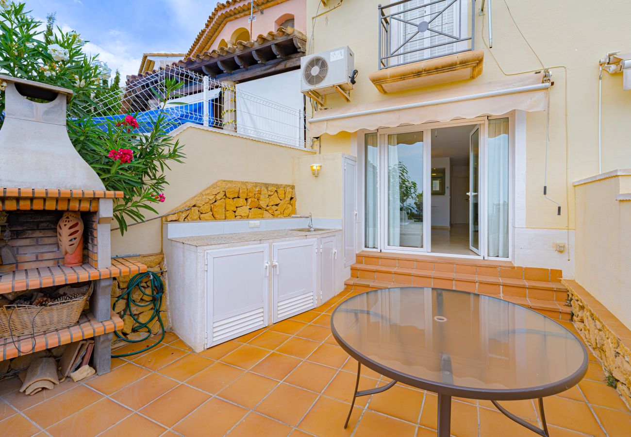 Dom w Finestrat - Casa con BBQ y piscina comunitaria - Golf Badía, Finestrat